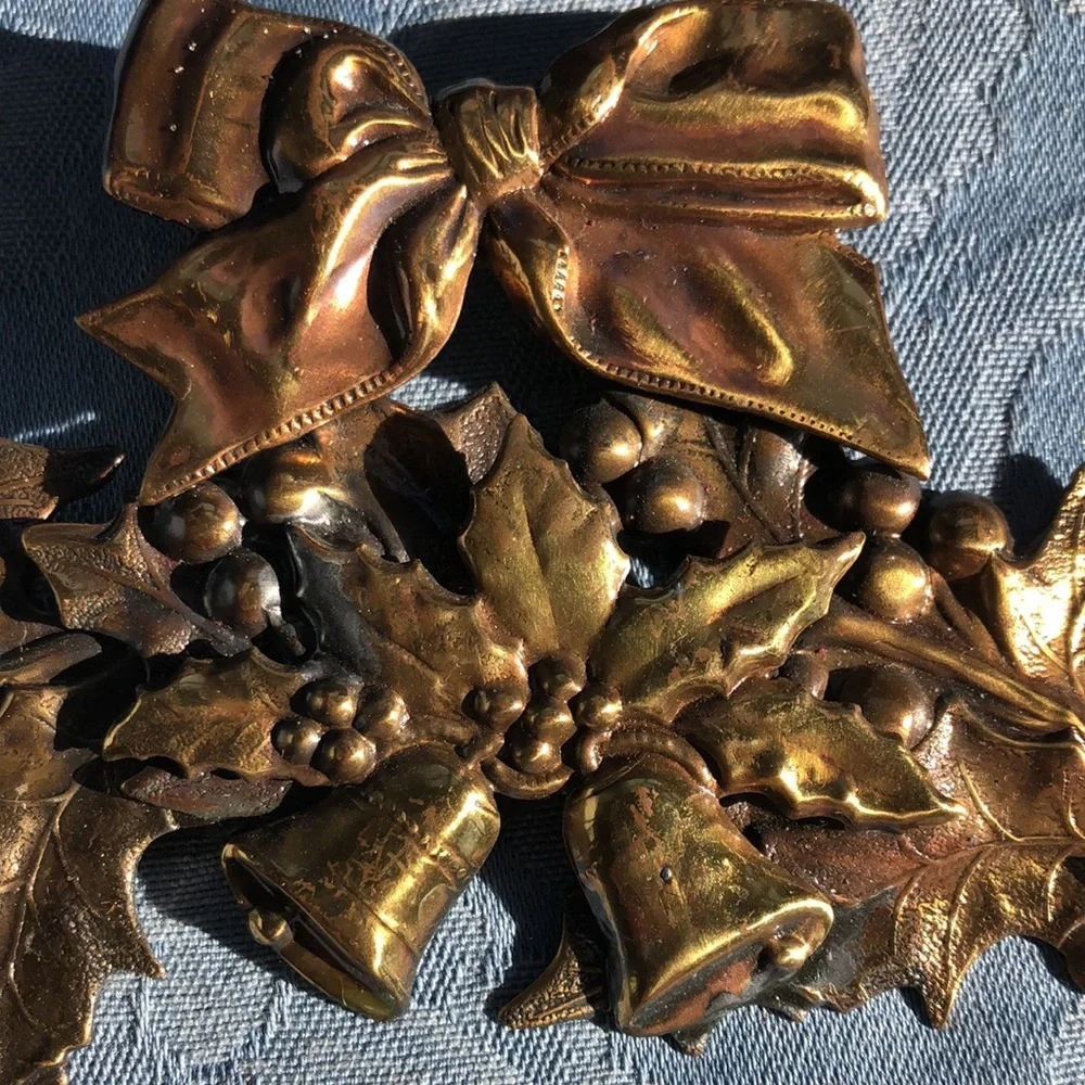 Vtg 3d mixed metal brass Christmas wreath